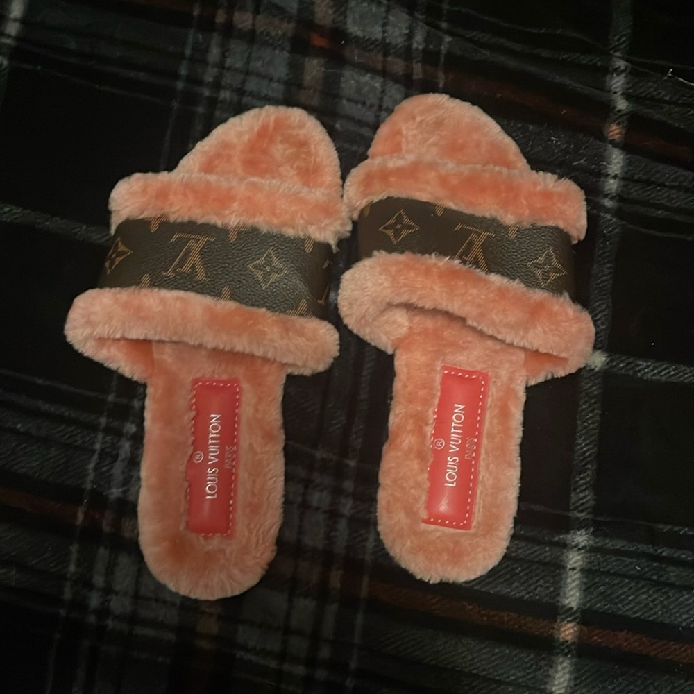 LV slippers